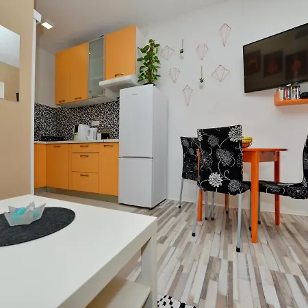 Vikendica Holiday House Pop&rock With Pool Zadar
